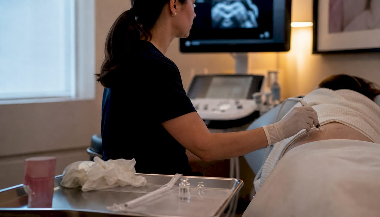 Embryo transfer procedure in fertility clinic